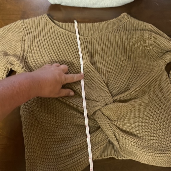 Sweater - Picture 4 of 4